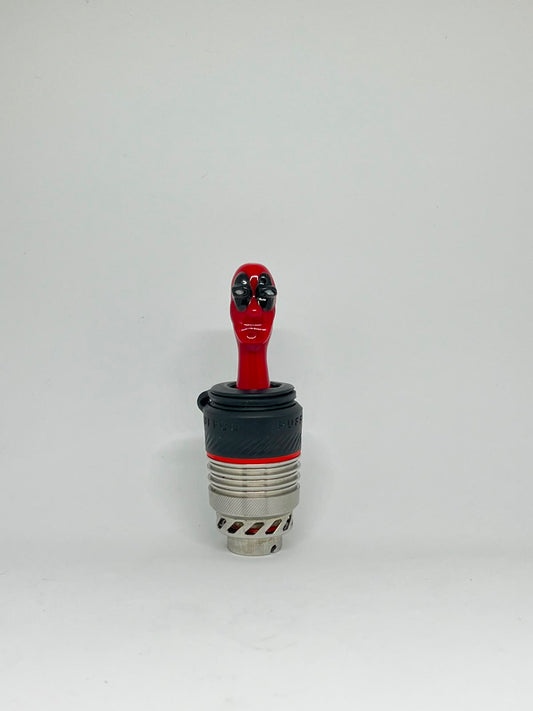Pufflab Deadpool Ball Cap Artístico Vermelho e Preto para Puffco Muse — Puff Suite Brasil